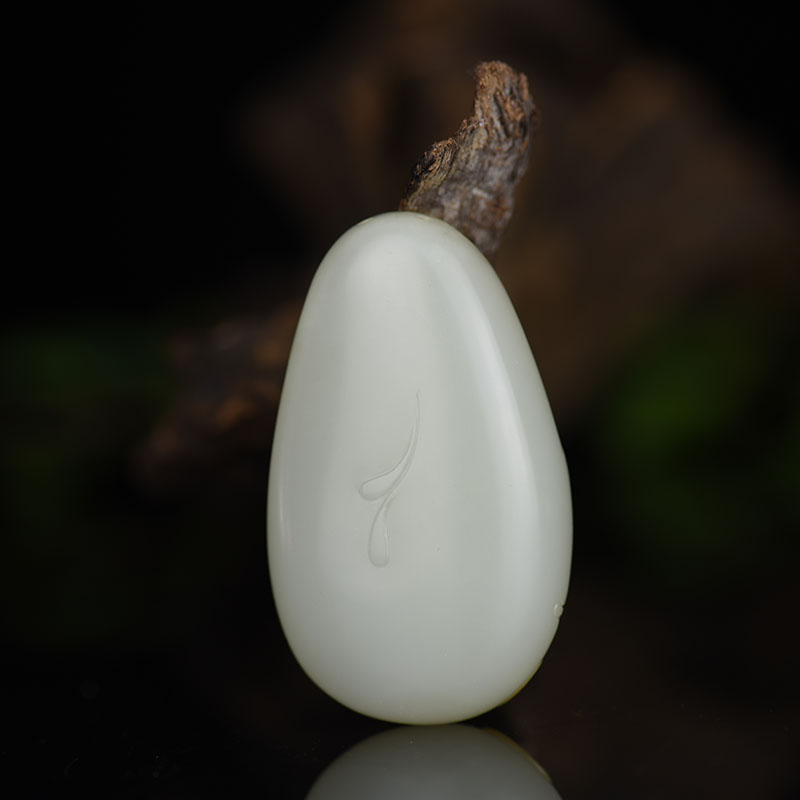 籽料俏色和田玉蝶恋花吊坠-红掌柜