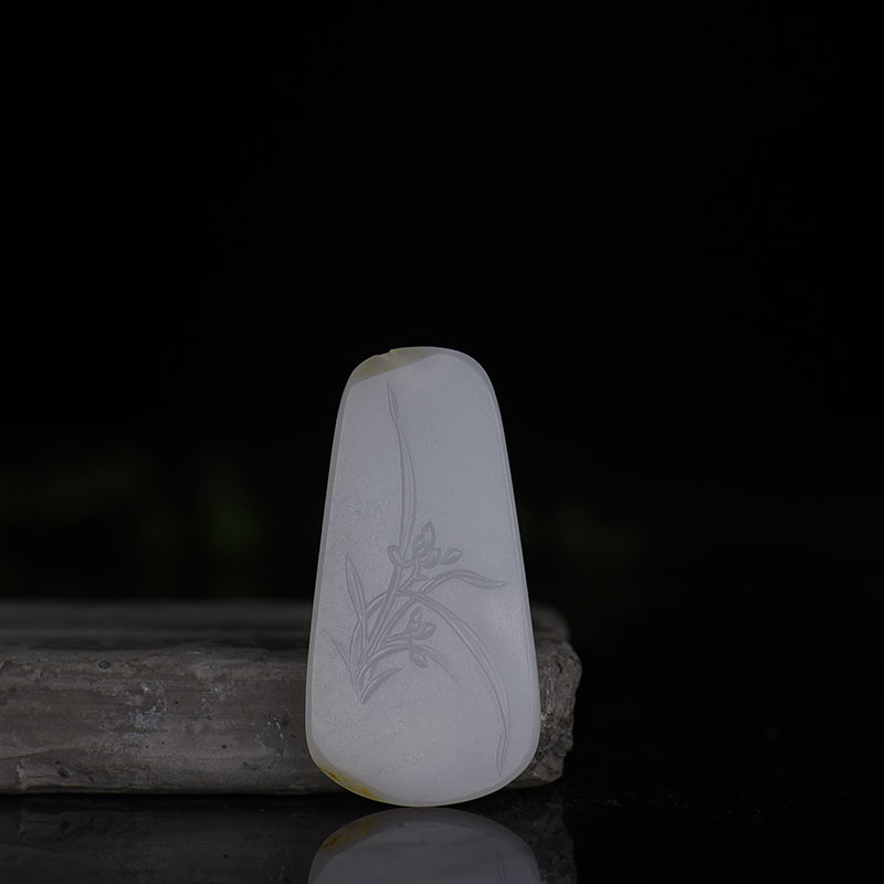 新疆天然山料和田羊脂白蕙质兰心吊坠-红掌柜