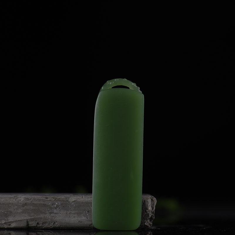 和田玉年年有余吊坠-红掌柜