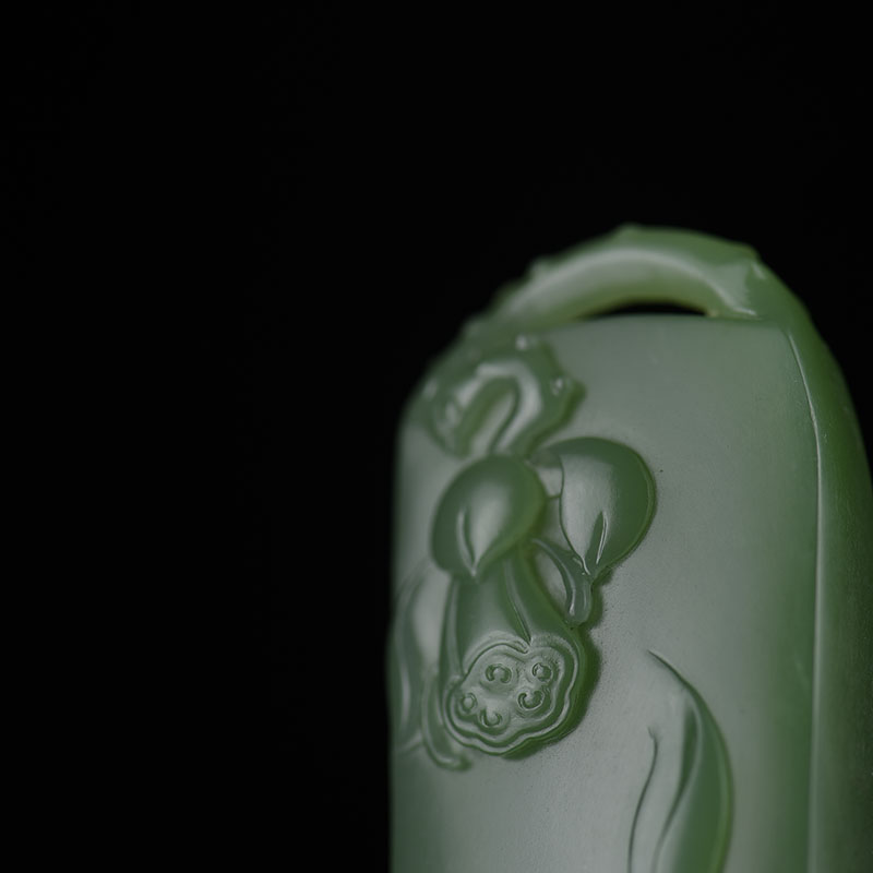 天然和田玉年年有余吊坠-红掌柜