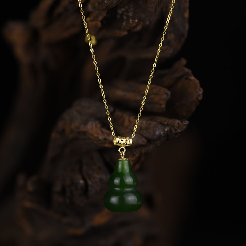 18k金镶嵌和田碧玉福禄项链