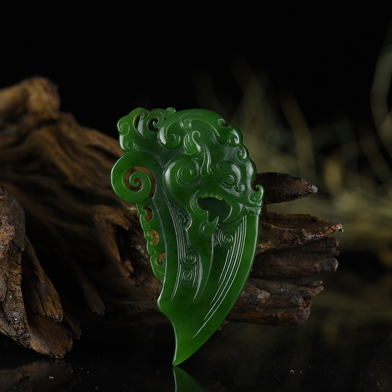 天然和田玉龙牙吊坠-红掌柜