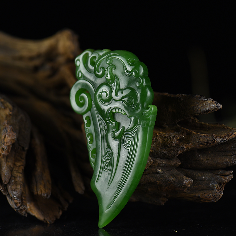 和田玉龙牙挂坠-红掌柜