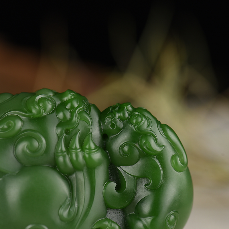 天然和田碧玉貔貅摆件-红掌柜