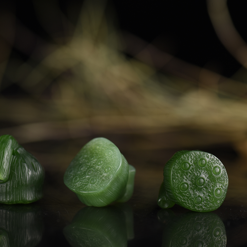 和田碧玉菠菜绿莲子吊坠-红掌柜