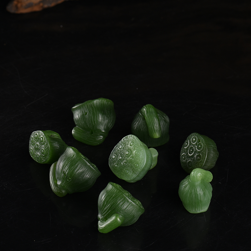 山料和田碧玉菠菜绿吊坠-红掌柜