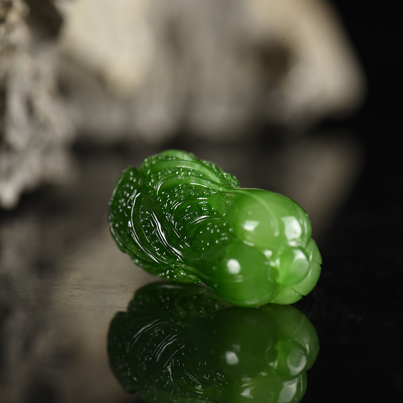 和田白玉摆财吊坠-红掌柜