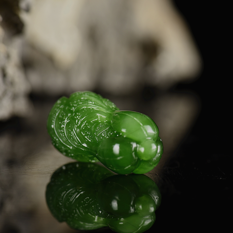 和田白玉摆财吊坠-红掌柜