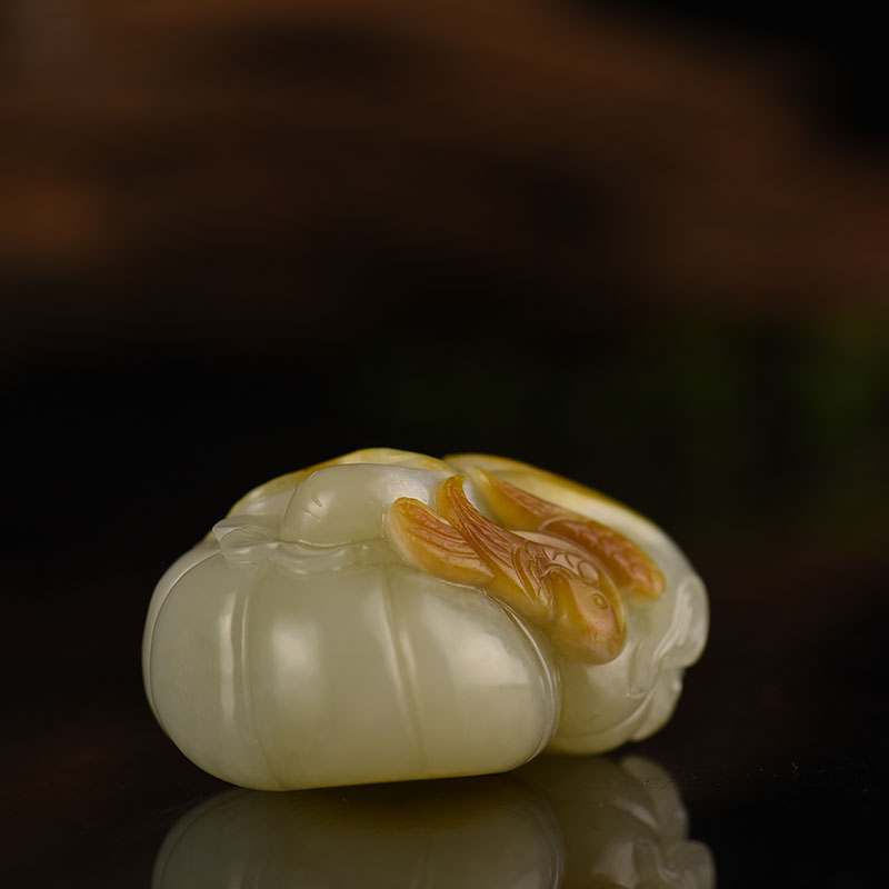 天然籽料俏色和田玉两用款-红掌柜