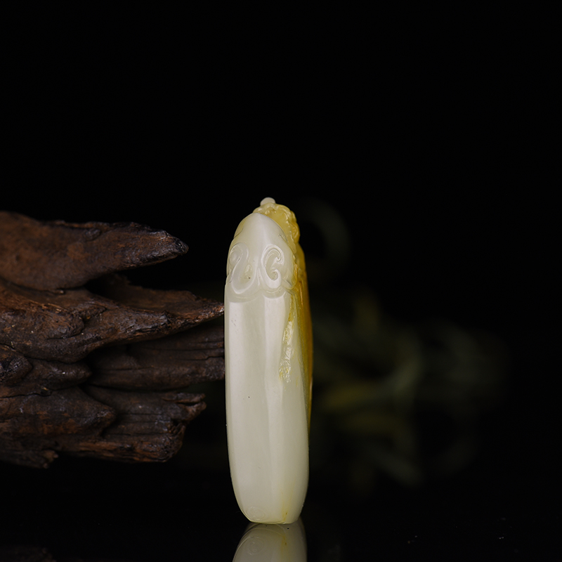 和田青白玉吊坠-红掌柜