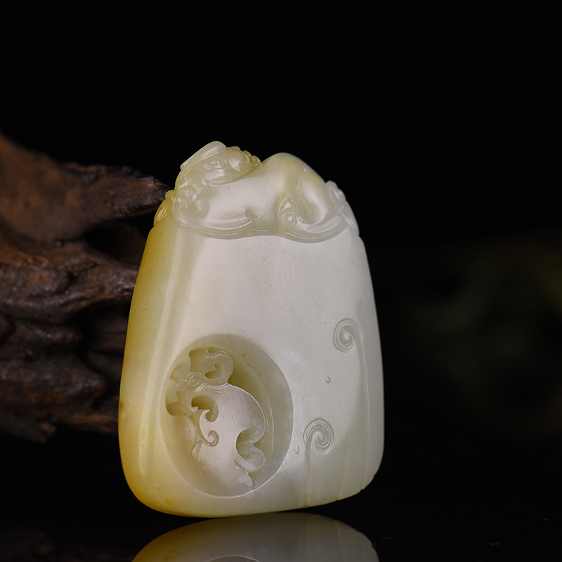 新疆和田青白玉府上有龙凤吊坠-红掌柜