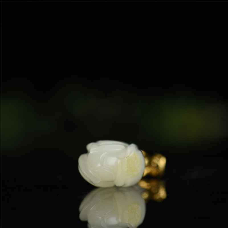 新疆天然和田玉玉兰吊坠-红掌柜