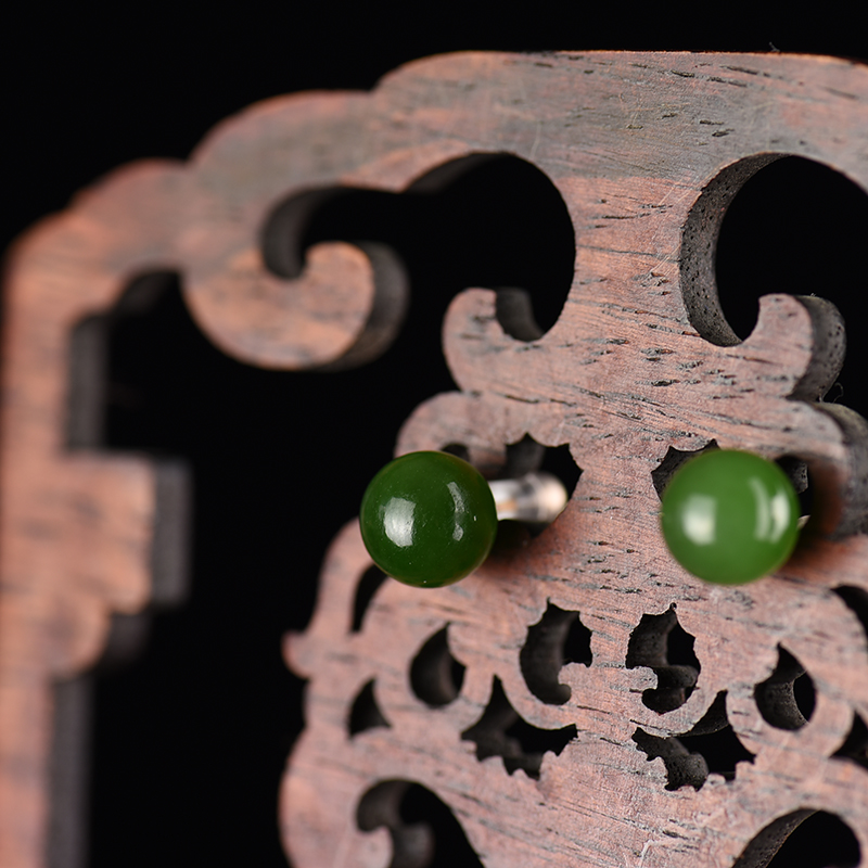 银镶和田玉圆珠耳钉-红掌柜