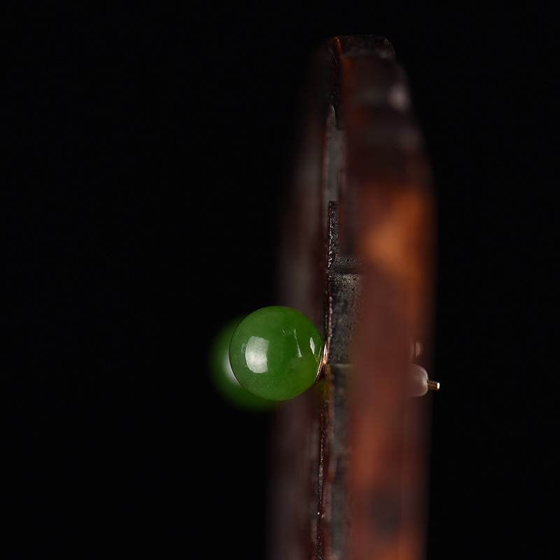 和田玉圆珠耳钉-红掌柜