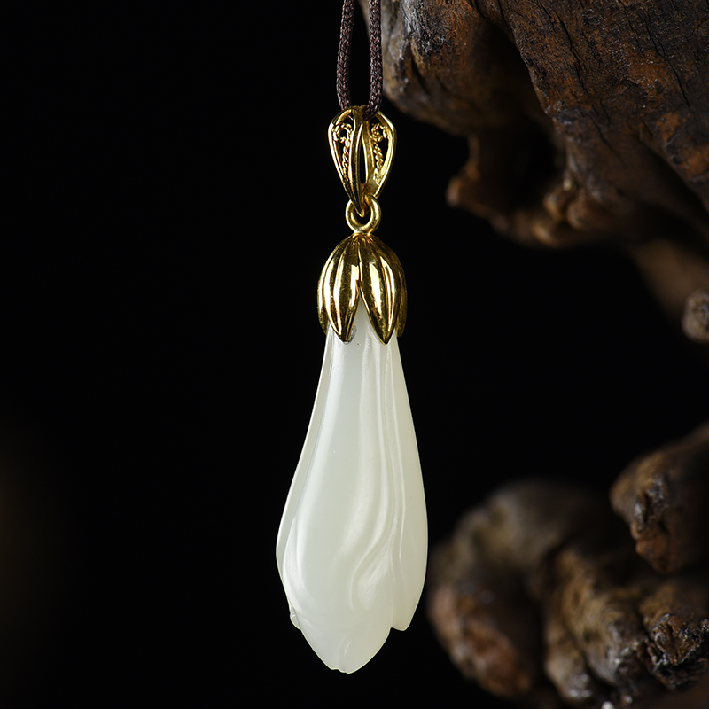 18k金镶天然籽料和田白玉吊坠-红掌柜