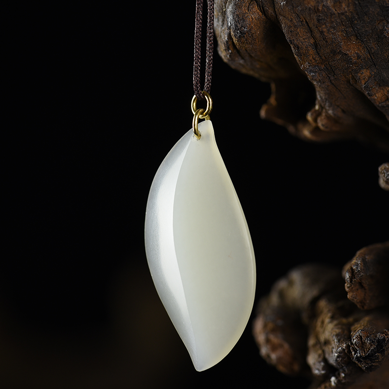 18k金镶籽料和田白玉金枝玉叶吊坠-红掌柜