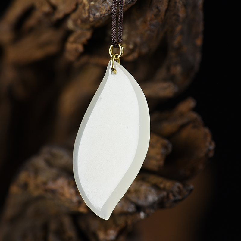 18k金镶天然籽料和田白玉吊坠-红掌柜