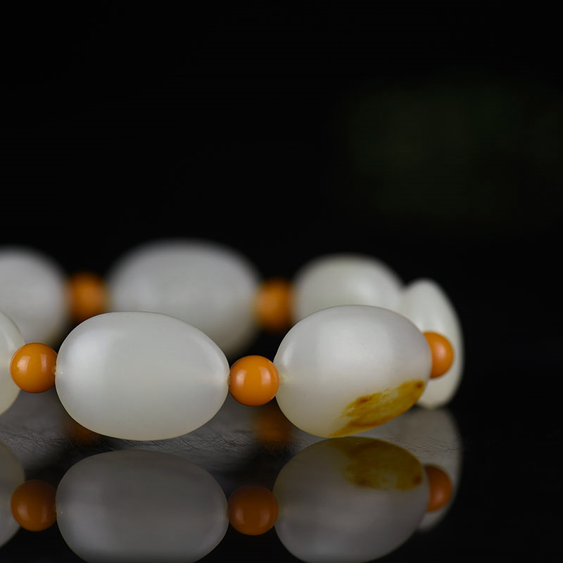新疆天然籽料和田白玉手串-红掌柜