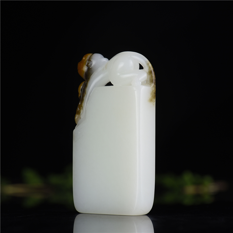 俏色和田玉长寿无事牌吊坠-红掌柜