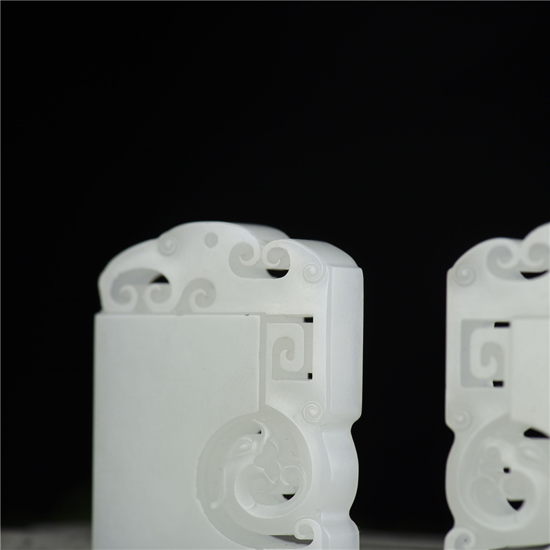 和田玉龙凤对牌挂坠-红掌柜