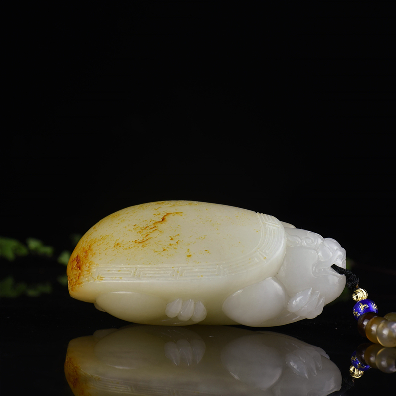 籽料和田白玉荣归手把件-红掌柜