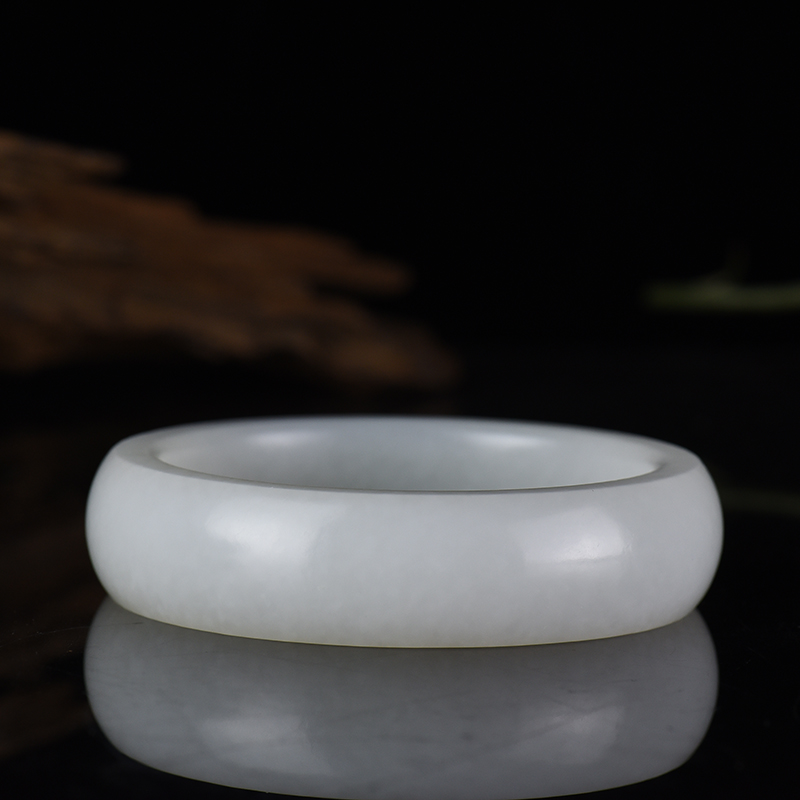 山流水和田羊脂白玉扁镯-红掌柜