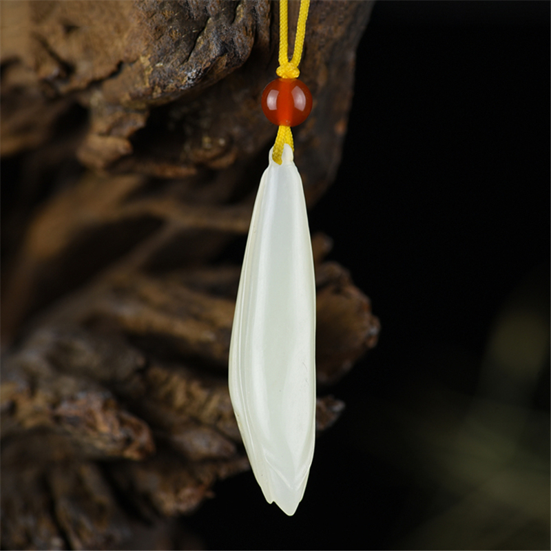 山料和田白玉玉兰花吊坠-红掌柜