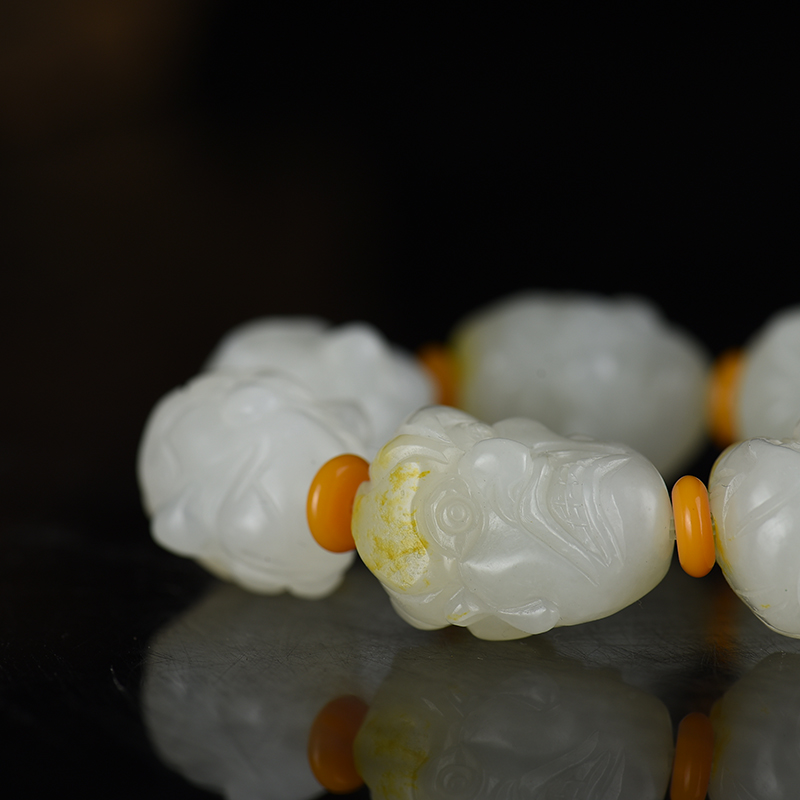新疆天然籽料和田白玉手串-红掌柜