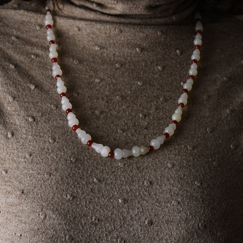 山料和田白玉桶珠项链-红掌柜