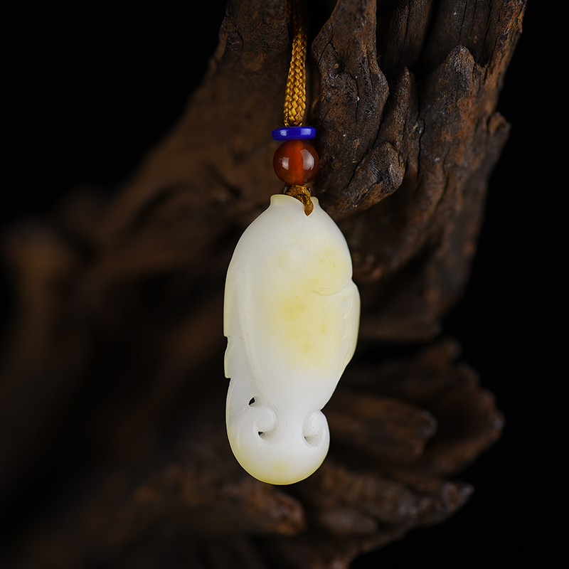 天然山料和田白玉争上游吊坠-红掌柜