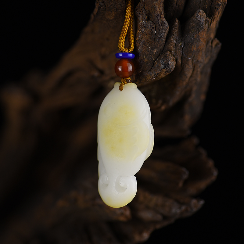 新疆山料和田白玉争上游吊坠-红掌柜