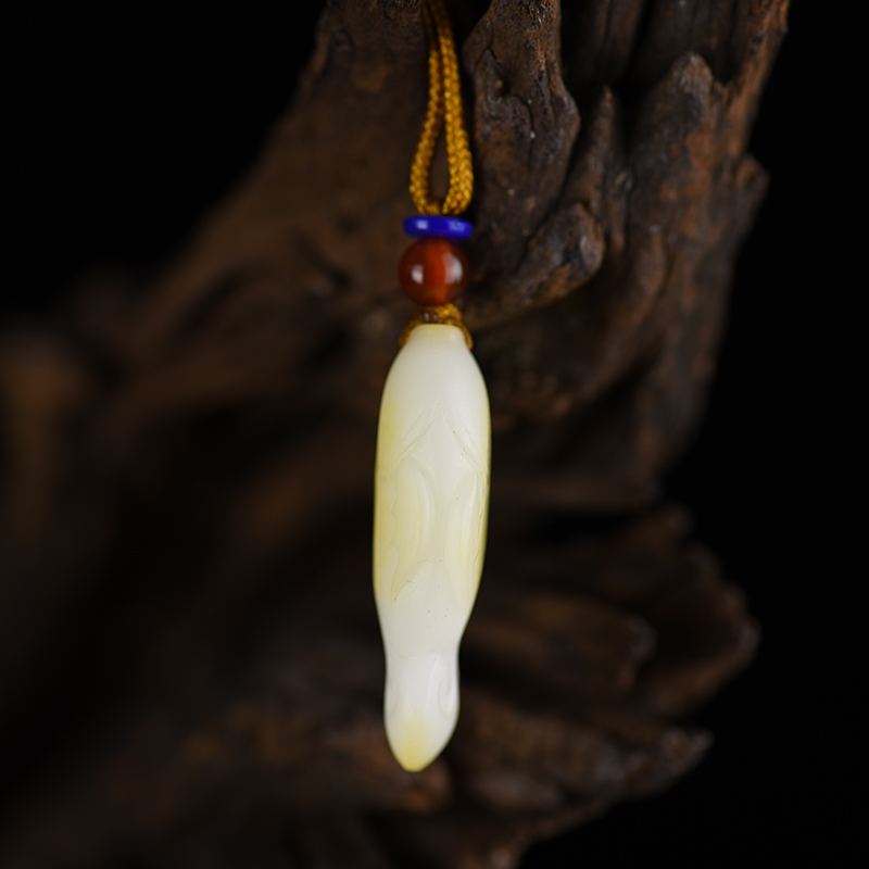 新疆天然山料和田白玉吊坠-红掌柜