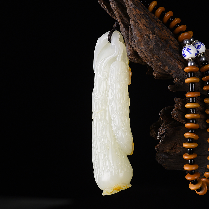 和田玉飞黄腾达手把件-红掌柜