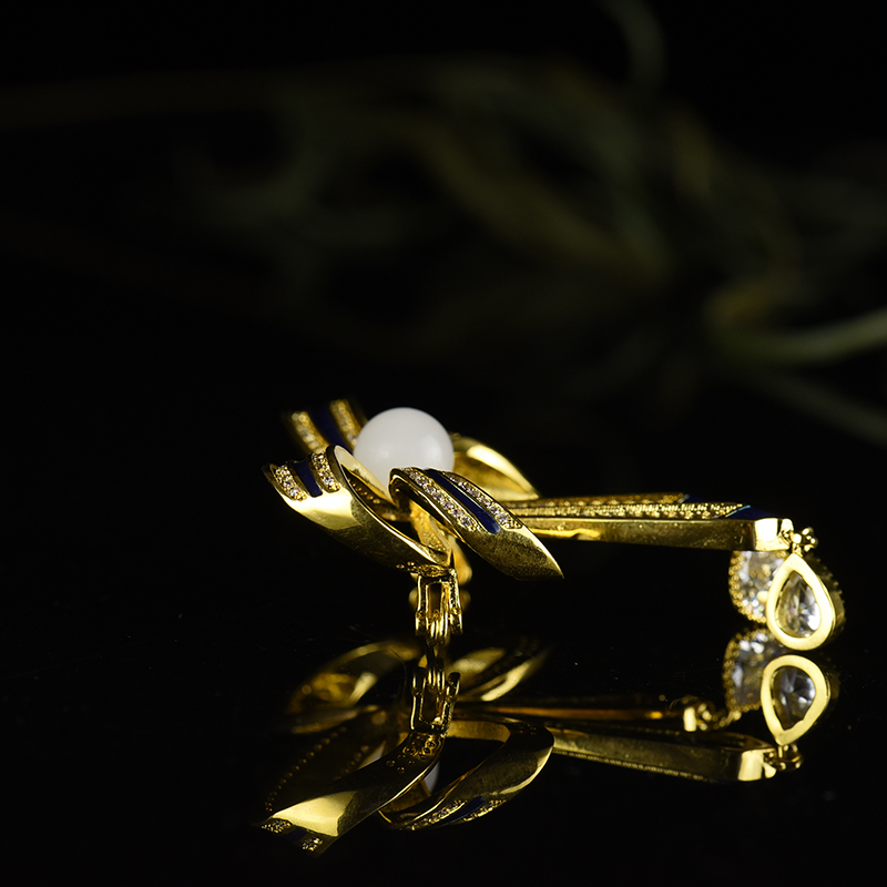 山料和田玉胸针-红掌柜