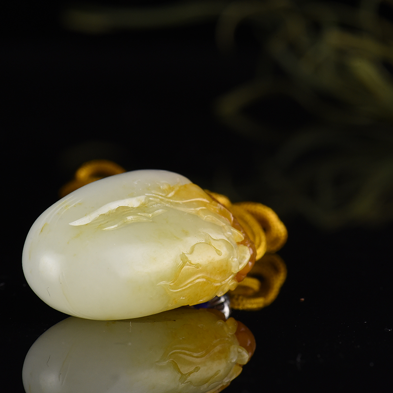 新疆籽料和田白玉吊坠-红掌柜