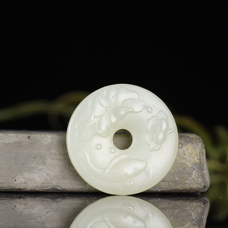 山料和田白玉年年有余吊坠-红掌柜