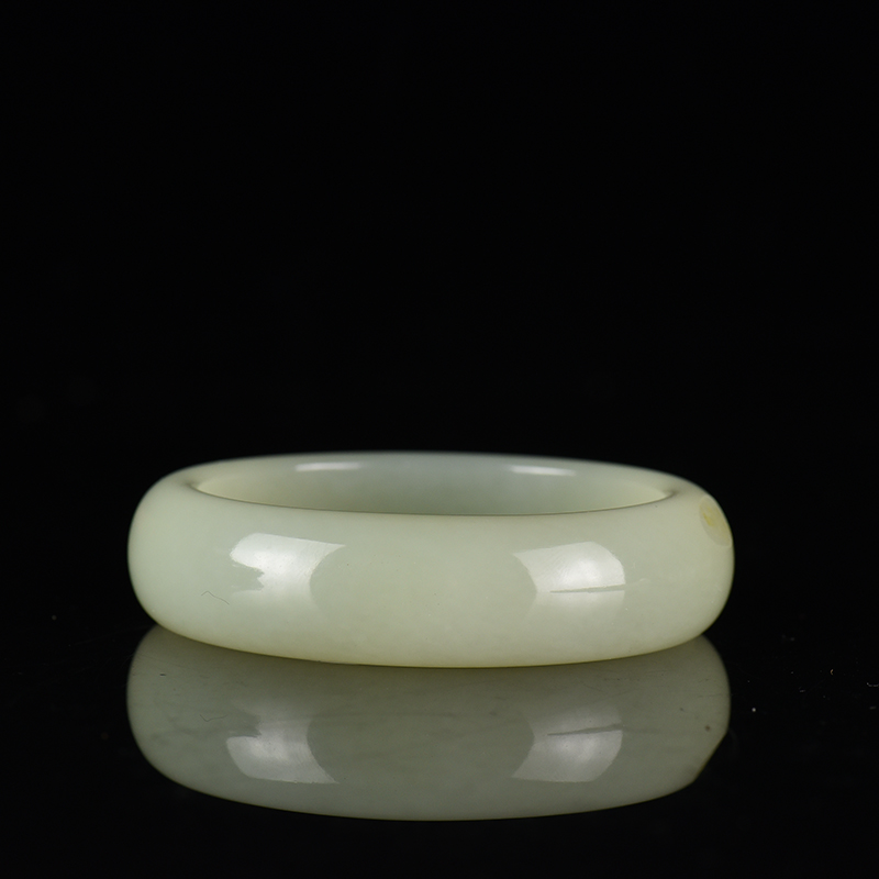 新疆天然山料和田玉扁镯-红掌柜