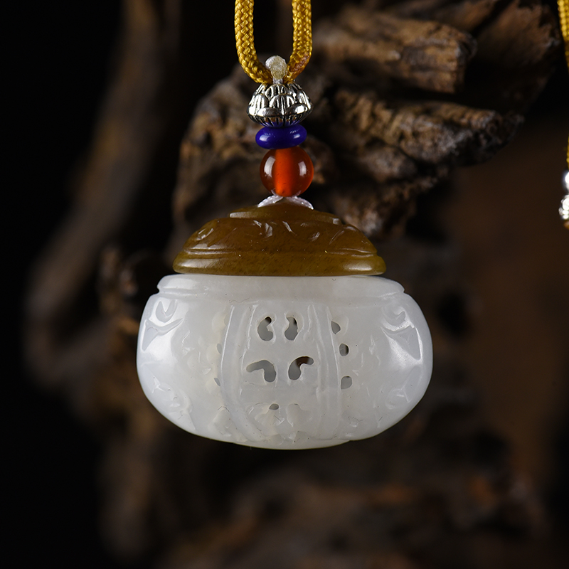 新疆天然山料和田白玉香囊吊坠-红掌柜