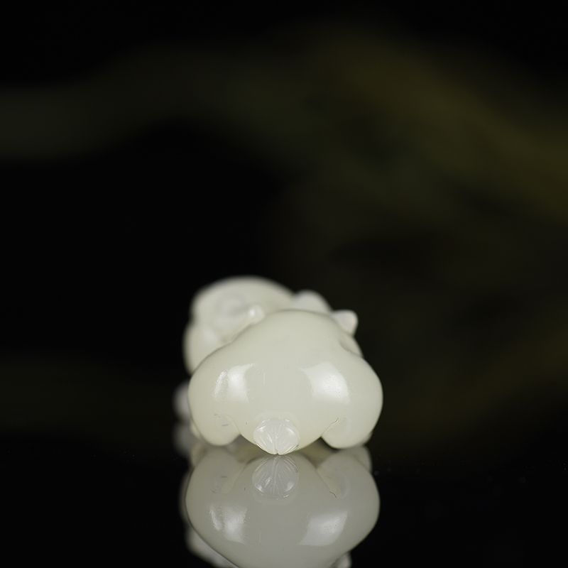 新疆天然山料和田玉卯兔吊坠-红掌柜