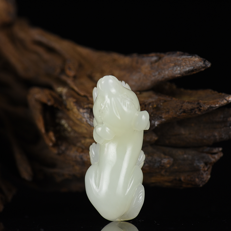 新疆天然山料和田白玉戌狗吊坠-红掌柜