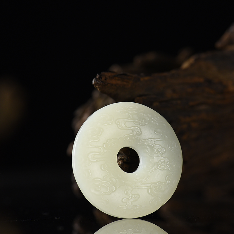 新疆天然山料和田白玉吊坠-红掌柜