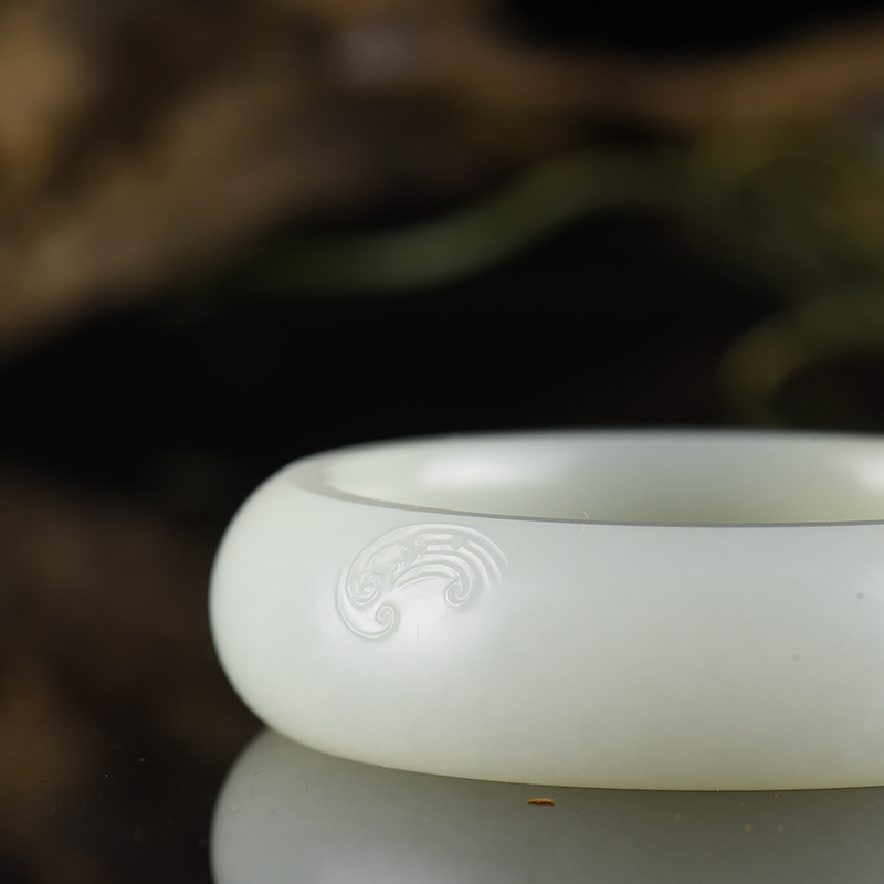 新疆籽料和田白玉扁镯-红掌柜