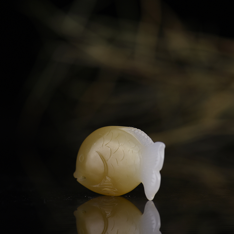 山料和田玉年年有余吊坠-红掌柜