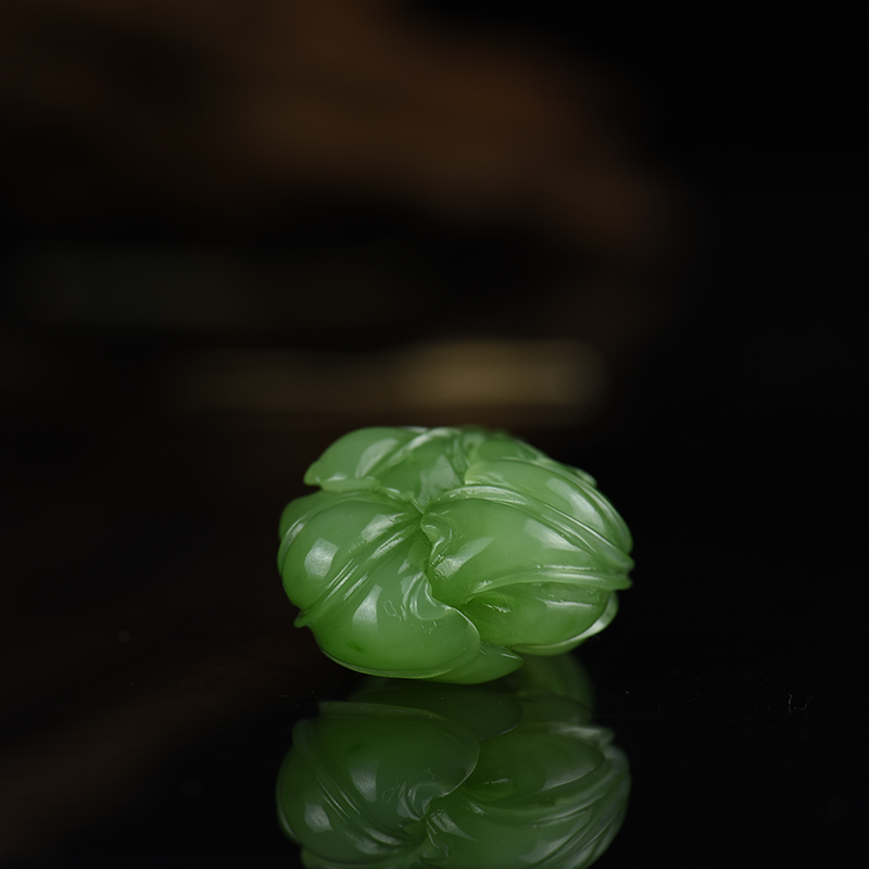 山料和田翠青玉摆财吊坠-红掌柜