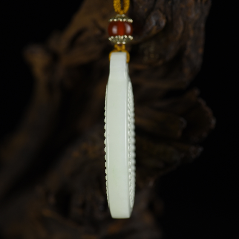 新疆天然山料和田白玉吊牌-红掌柜