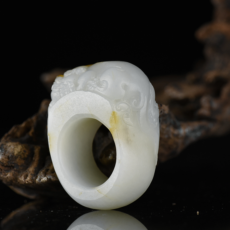 和田玉貔貅扳指-红掌柜