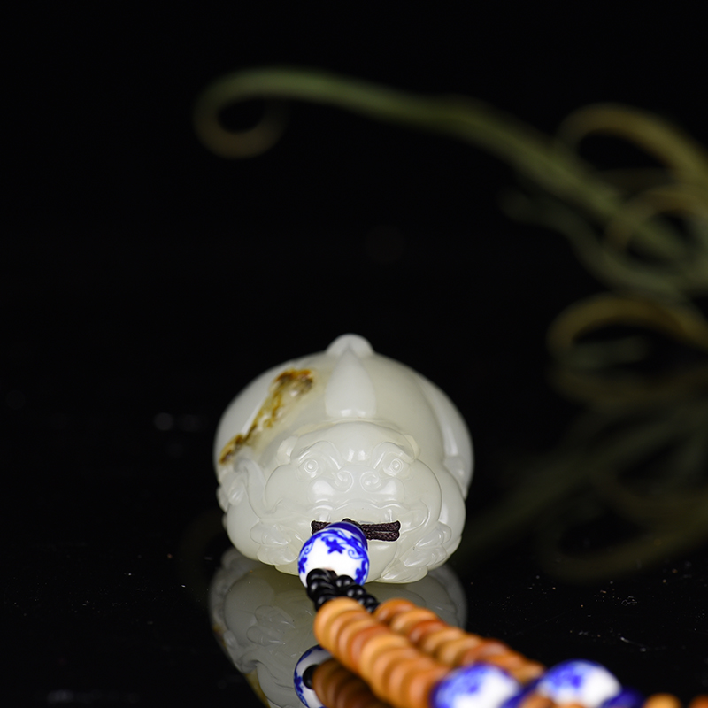 新疆和田白玉貔貅吊坠-红掌柜