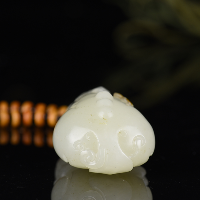 和田白玉貔貅吊坠-红掌柜