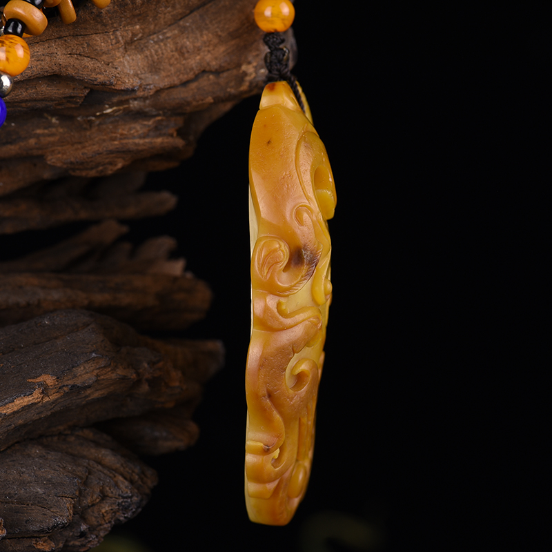 和田黄沁龙凤鸡心佩-红掌柜