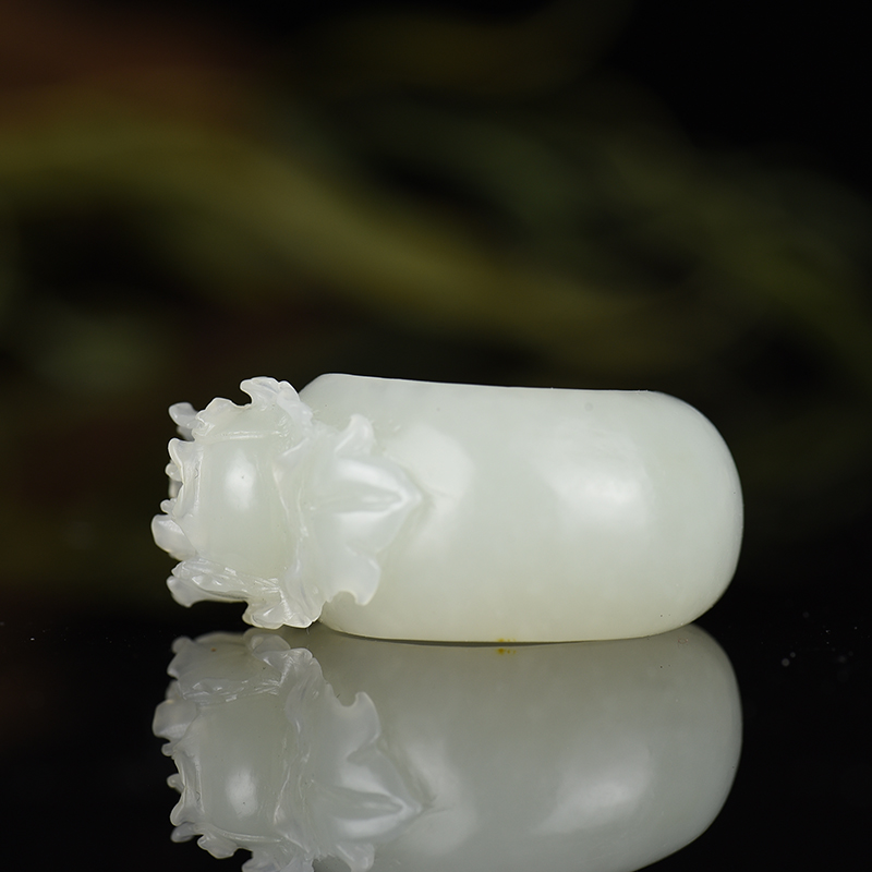 和田白玉花开富贵扳指-红掌柜